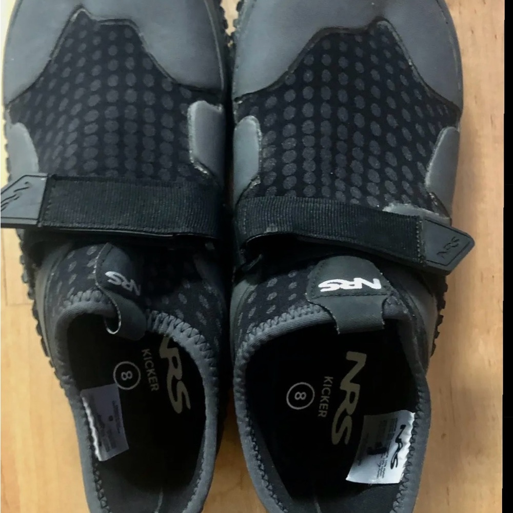 NRS kickers water shoes